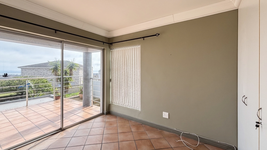 To Let 5 Bedroom Property for Rent in Myburgh Park Western Cape
